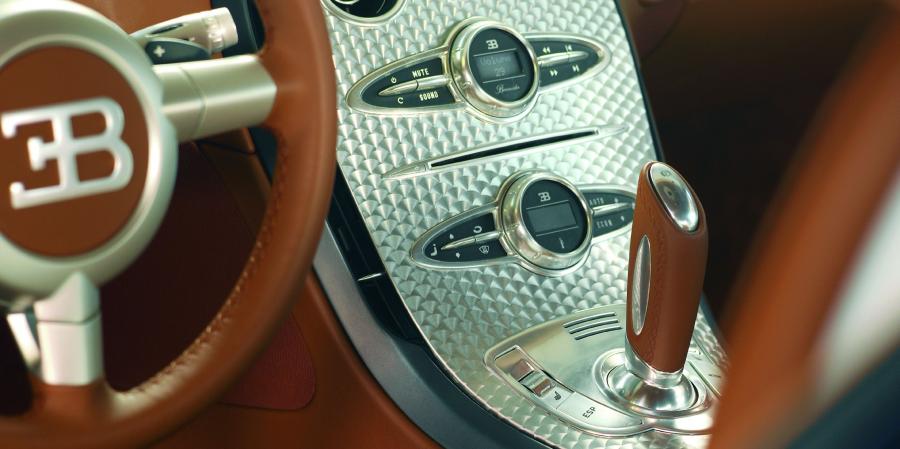  Bugatti Veyron 16.4 2005 года  (фото 27 из 98)